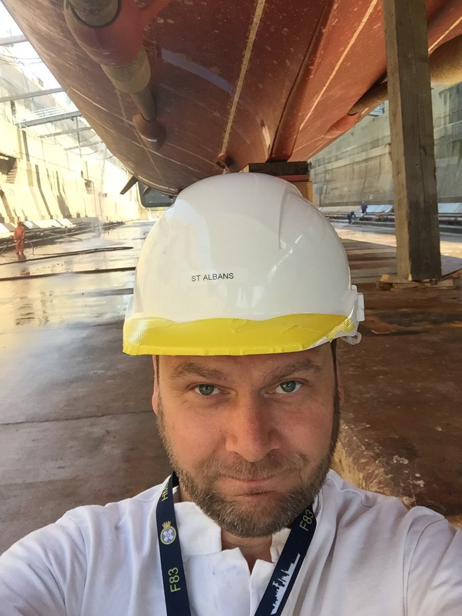 HMSStAlbans's tweet photo. The weight of Command all 4500 tonnes of her. @HMSStAlbans #hardhatstyle https://t.co/4x3IuLPAu3