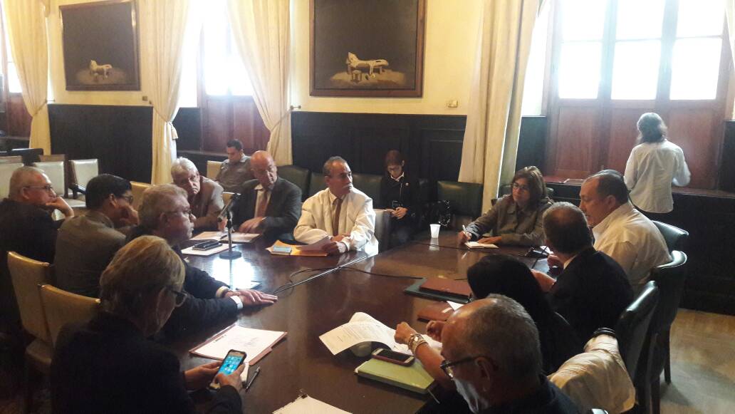 MariaGMonagas's tweet photo. #Ahora en @AsambleaVE Segundo día de recepción de documentos del Comité de postulaciones judiciales #21Jun https://t.co/bONvN6HMVt