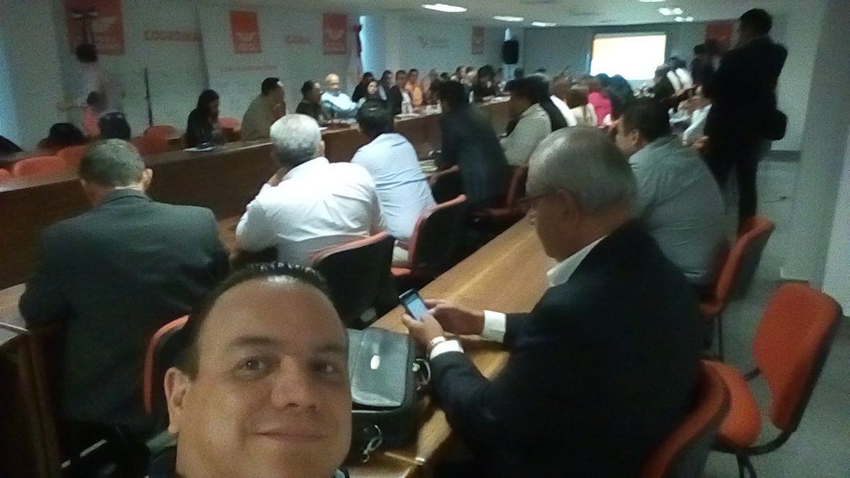 salvattore25's tweet photo. Capacitación constante en @MovCiudadanoMX con #Calidad, #Rumbo y #Ruta #México https://t.co/4p31YyefIR
