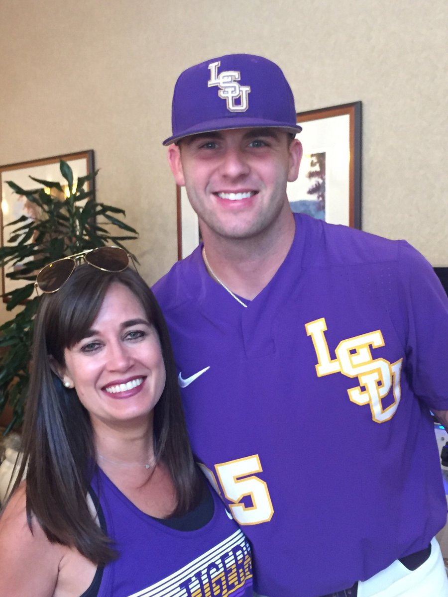 Ali_Enos's tweet photo. I'll be in the stands cheering the Tigers to a victory tonight! @LSUbaseball @Lange_17 #collegeworldseries #geauxtigers https://t.co/FBTmlKa8Dg