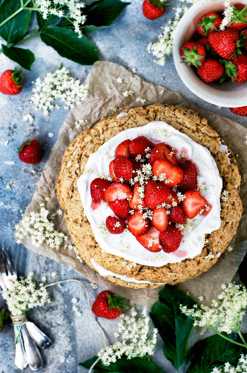 CatfeSA's tweet photo. Today's special: Strawberry Elderflower Scone Cake. https://t.co/JcuuSN7Glw