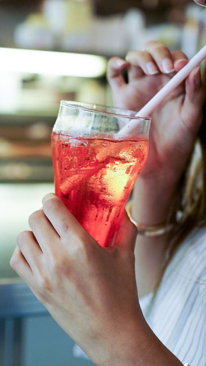 قررتوا وين بتتسحرون؟ 
ما يبيلها تفكير .. أكيد جوني😍