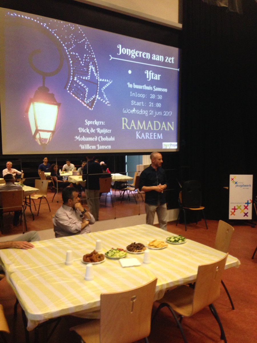 JeugdcentrumSam's tweet photo. #iftar en boeiende gesprekken bij jeugdcentrum Samson georganiseerd door #nextprojecten #jongerenaan zet #jeugdheeftdetoekomst https://t.co/dp9bfUfd84