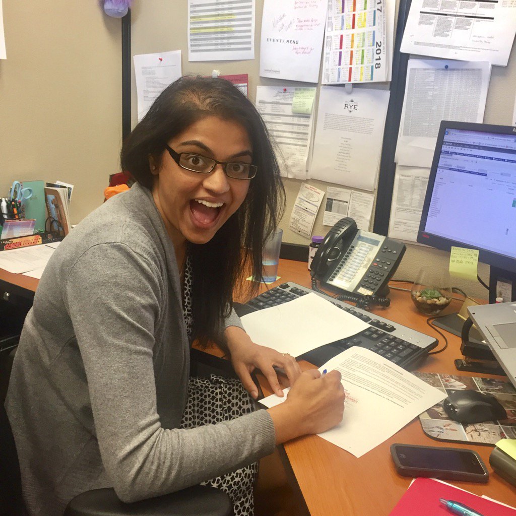 RaleighMarriott's tweet photo. Another signed contract comes in! Congratulations Neelam Patel, our Corporate Sales Manager #InterstateClosingDay https://t.co/1uPElYnJc6