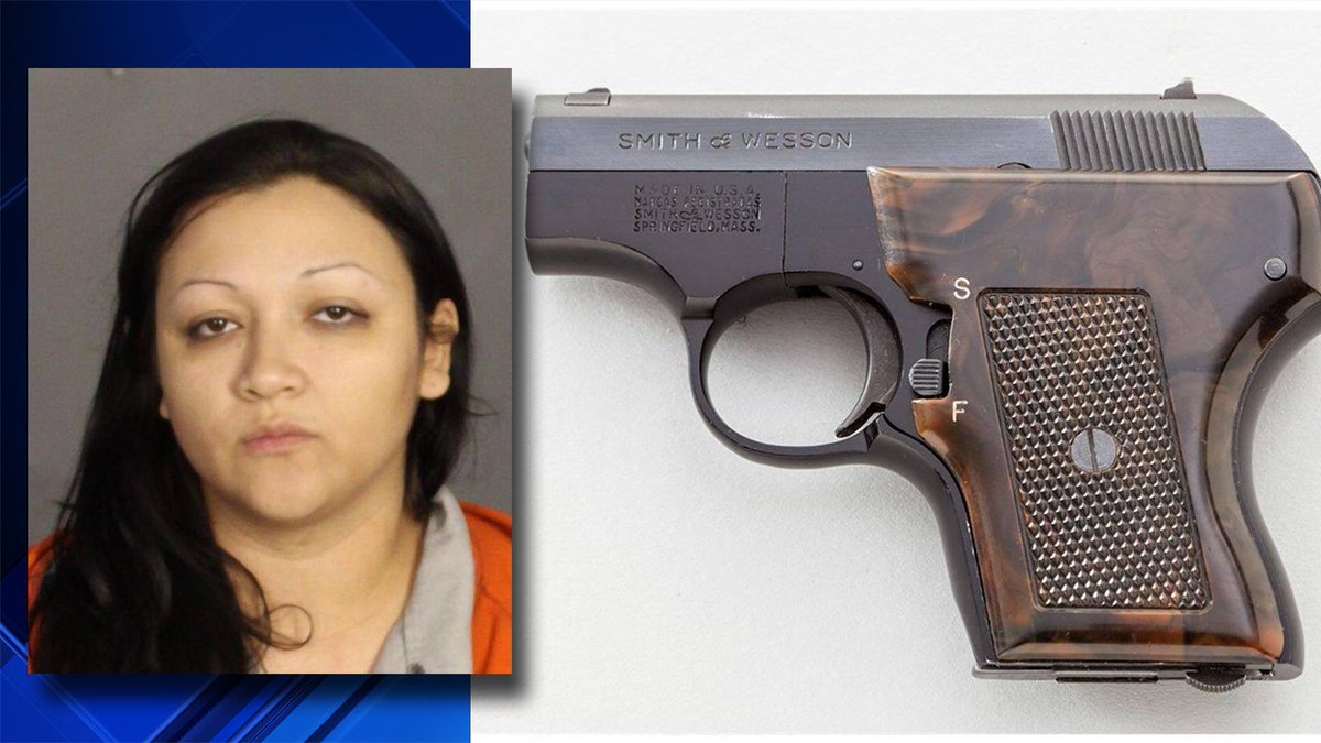 Woman who hid gun in her vagina gets probation in drug case #YouReadThatCorrectly bit.ly/2rSU7eL https://t.co/7jpS4EtD1g