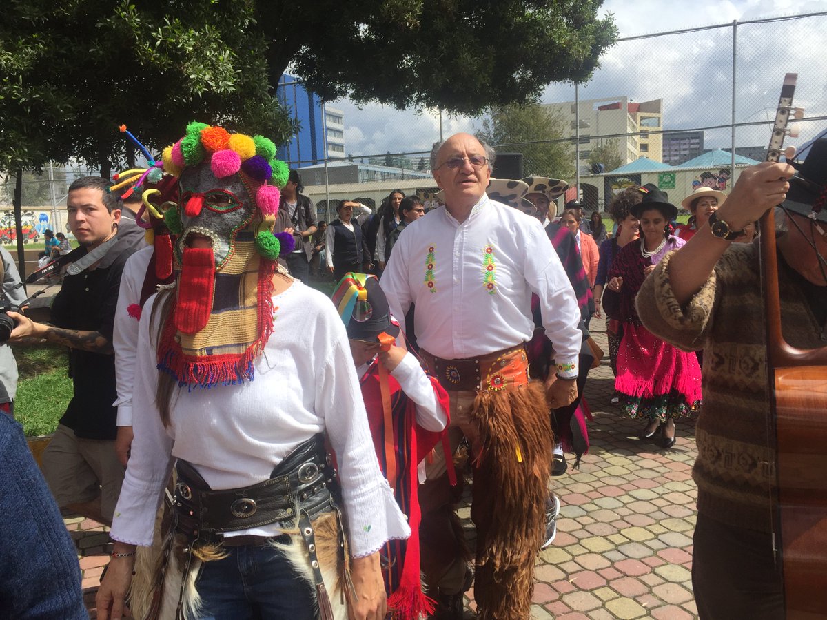 vdocenciaEPN's tweet image. @EPNEcuador @PUCE_Ecuador, @uasbecuador, @upsalesiana participan de la fiesta del #IntiRaymi