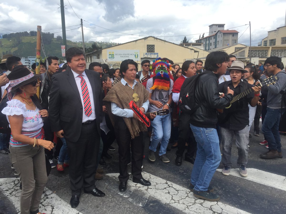 vdocenciaEPN's tweet image. @EPNEcuador @PUCE_Ecuador, @uasbecuador, @upsalesiana participan de la fiesta del #IntiRaymi