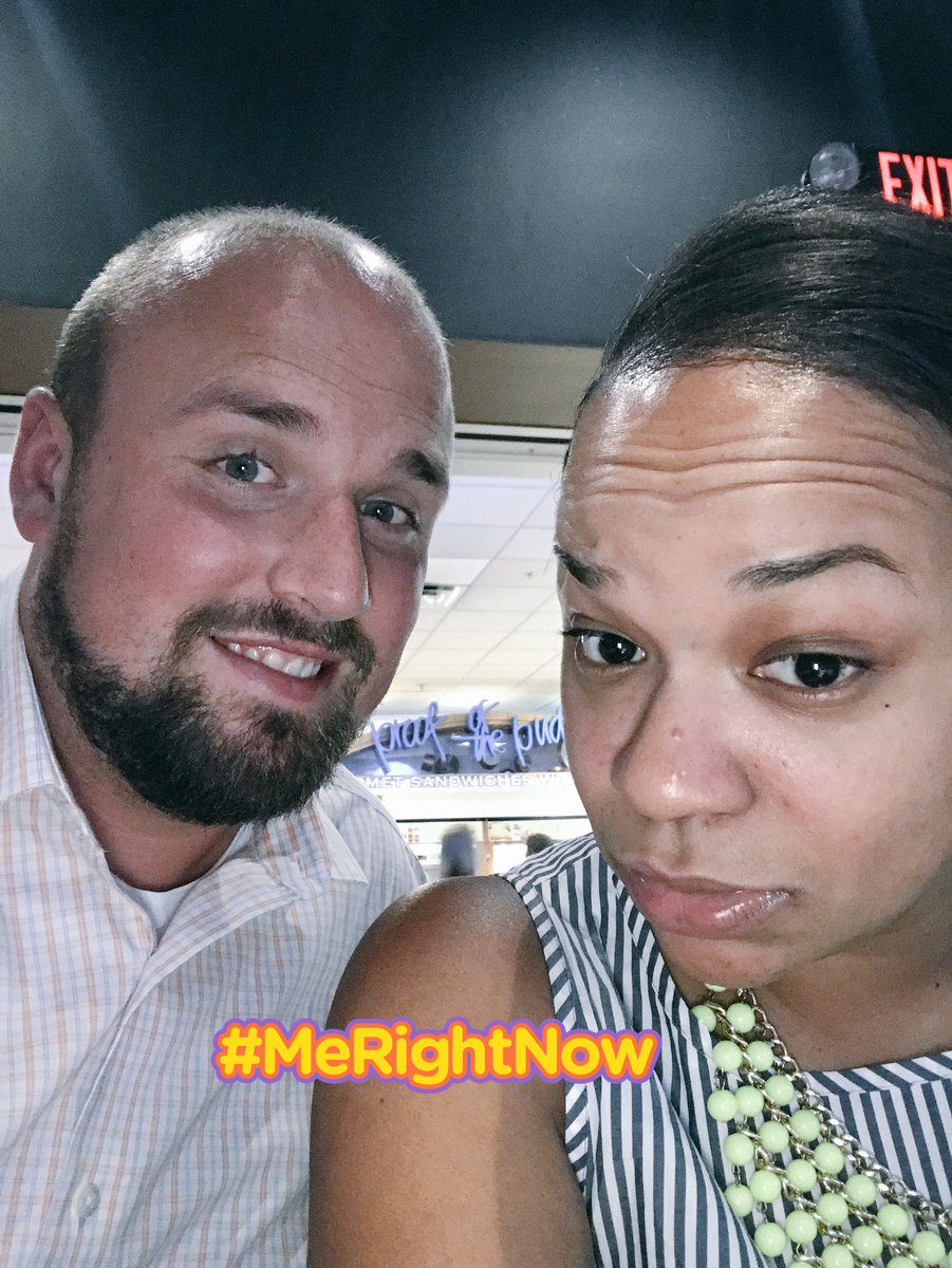 MichaelH1919's tweet photo. When you have a 5 hour wait at the airport and you get tropical storm notifications... #gulp #NERegionalSelfie https://t.co/zfrlFbxxmn