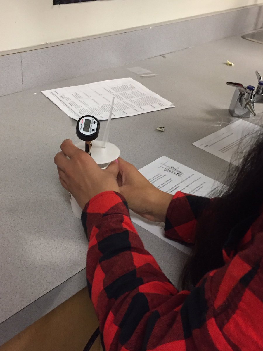 sutton_c's tweet image. Assessing students in science by doing science @Tamanawis #sd36learn #LabPractical