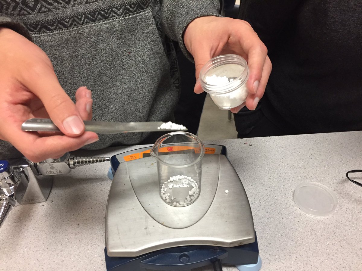 sutton_c's tweet image. Assessing students in science by doing science @Tamanawis #sd36learn #LabPractical