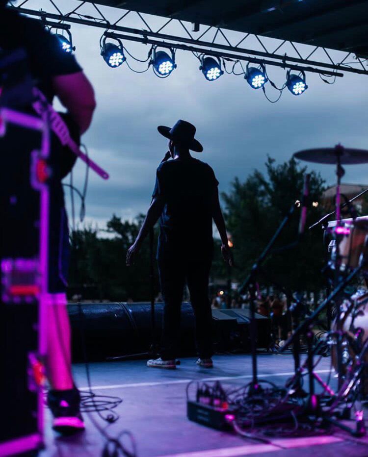 VisitTuscaloosa's tweet photo. Don't miss Tarred &amp; Feathered at the #OneandOnly Live at the Plaza this Friday! Here's a shot from last week!
📸: https://t.co/xj3qPxNmoE https://t.co/i6dKFt8SMO
