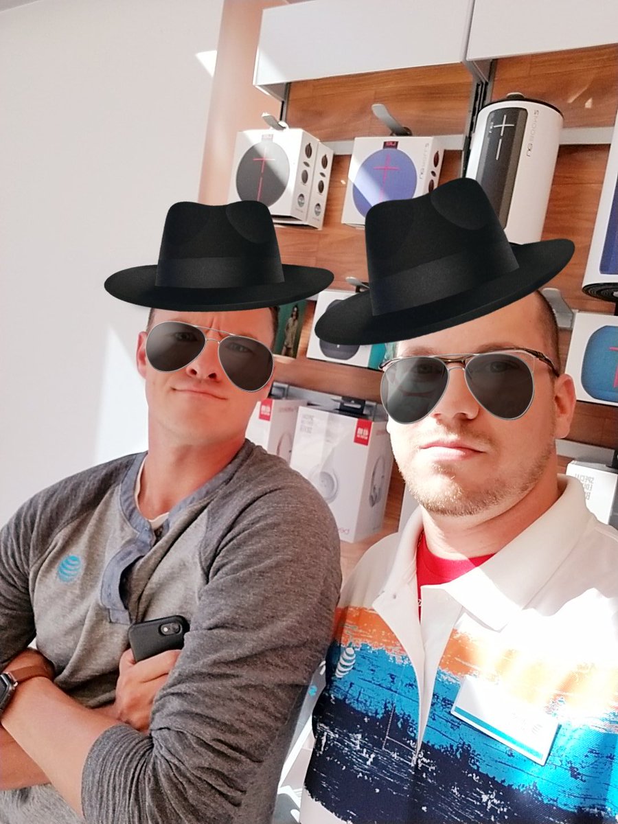 Chevy_ChaseDC's tweet photo. Gettiing that selfie game up at AT&T Chevy Chase #mightiest #NERegionSelfie #attislife @CapStatesDOSTom https://t.co/7kZ0TriBJR