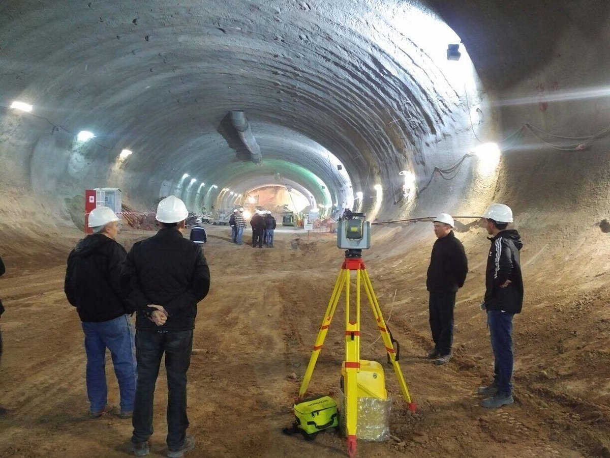 runcosa's tweet photo. Trabajando en el taller Sur de la Línea H #SX10 #Trimble #Realworks 
@Techint_Ing_Con #Dycasa #SBASE 
#RUNCO La revolución Geoespacial https://t.co/vGLckcxnOx