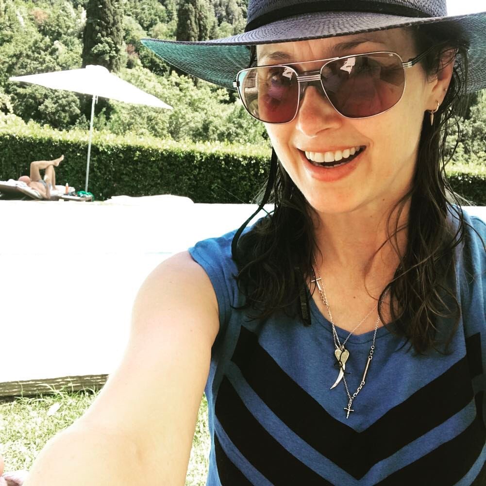 bridgetmoynahan's tweet photo. Next best thing is having your friends showing off your #june72 X @janedeboy #haydenlogodress #mini #checkitout #janedeboy @ingridseynhaeve https://t.co/fX6LuuVXat