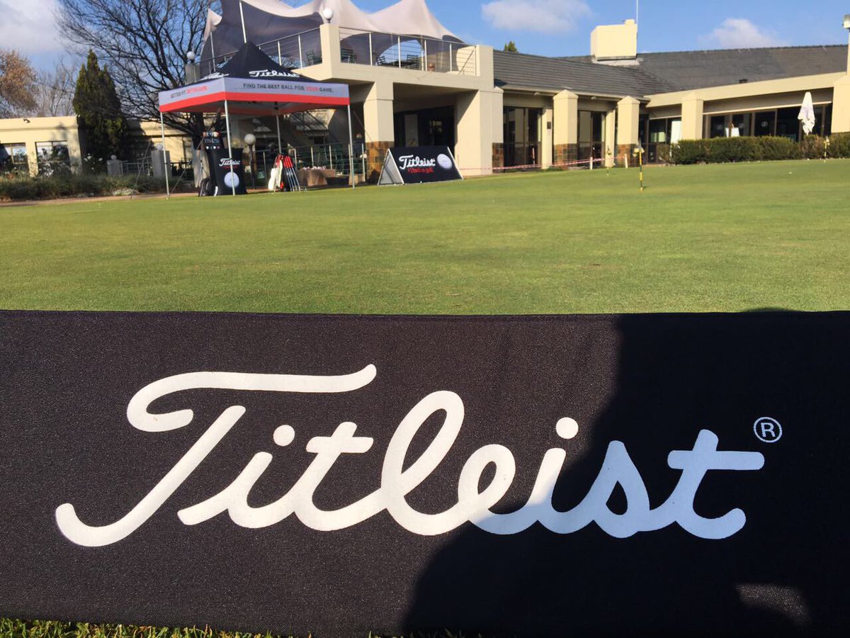 Davidryangolf's tweet photo. If you're playing golf you'll see more of this out there. #titleist #ProV1 #ProV1X https://t.co/Q49jWSTQVq