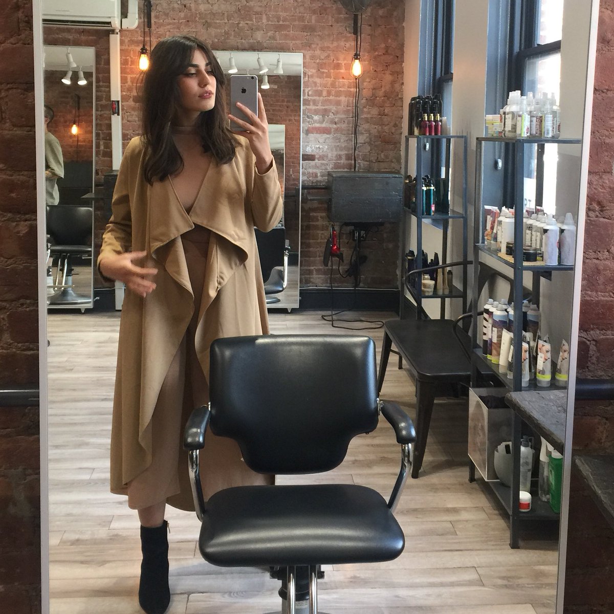 orionvanessa's tweet photo. i cut my hair!! ✂️ https://t.co/HduA3BhfNP