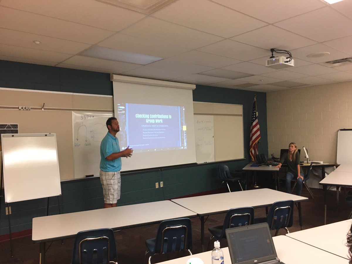 EdTechSmith's tweet photo. #RLEdTech Digital BootCamp still going strong. @DTeacher27 @jenharry14 sharing ways to facilitate group work #GAFE @rlschools https://t.co/spXqqOBra0