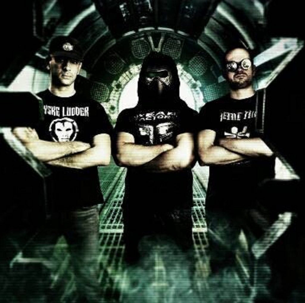 sidelinemag's tweet photo. ‘Click Interview’ with Preemptive Strike 0.1: ... - https://t.co/WrUmLhsTdd - #DWA #EBM #Hands #Infacted #Mirror #PreEmptiveStrike01 https://t.co/ow9J537emx