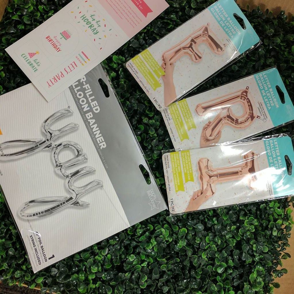 Counting the days when we can use these @shopsweetlulu balloons for our #friyay #rosé party next Friday! Are you c… ift.tt/2rVrKrG