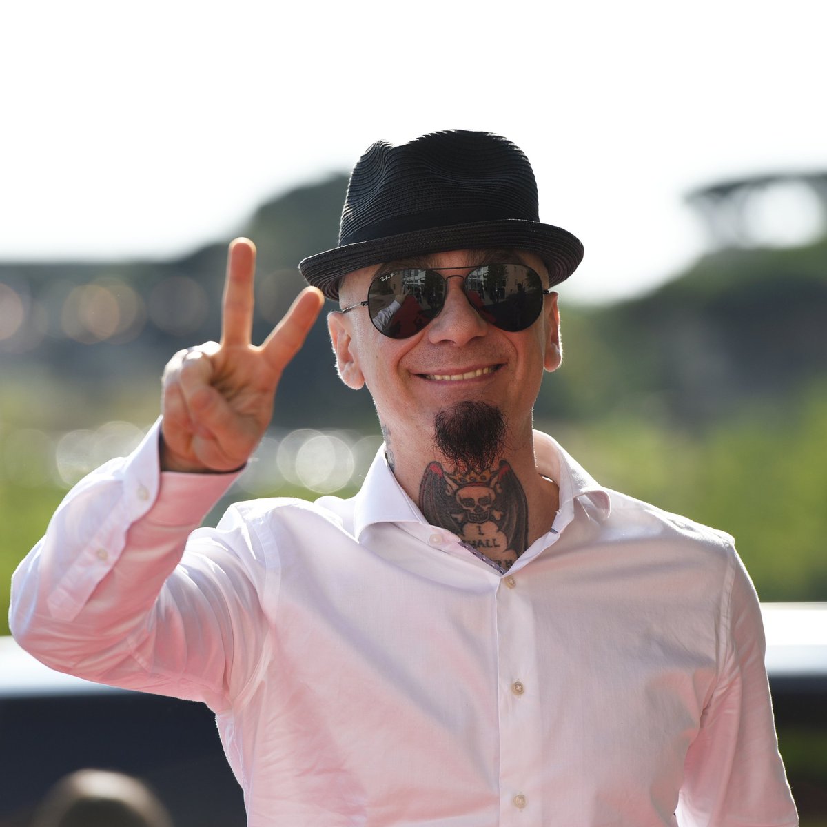 RDS_official's tweet photo. Gli eroi di questa sera sono 👉 @jaxofficial e @Fedez 😎. Vi aspettano LIVE su https://t.co/yg75LUEgwM stasera alle 20.30 🎤 #JAXeFEDEZaRDS https://t.co/LWqEZb5Vfo