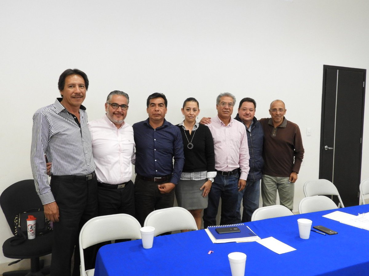 CeasPueOficial's tweet photo. Un gusto recibir al Ing. Abraham Castañeda y contar con el apoyo del Municipio de Cuautlancingo en acciones que benefician al Río Atoyac https://t.co/FYYiNcIK8M
