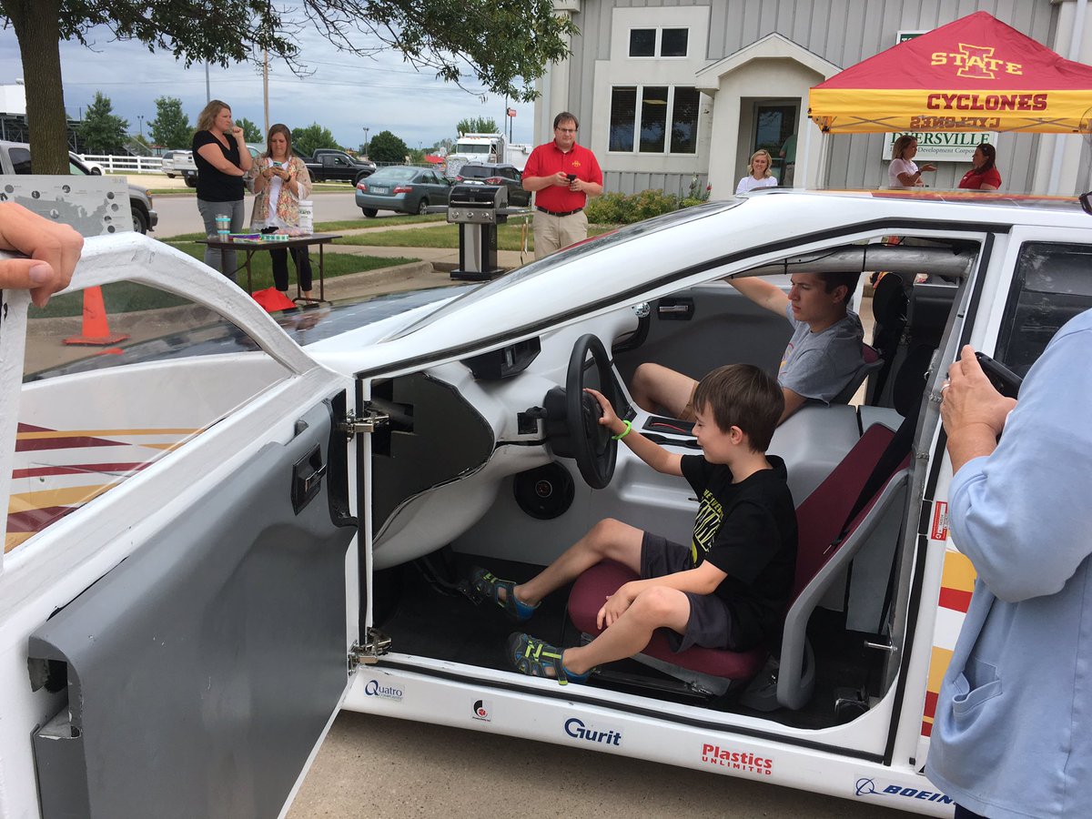 KatieJ_Peterson's tweet photo. The Prisum solar car is a sight to see! I almost took off for a drive! #SunRun99 @Iowa4Hleader https://t.co/DWQGzNxvi3