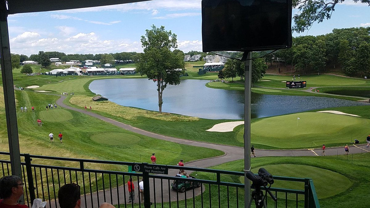 FlowTechInc's tweet photo. Having a great time with @ebmpapstusa in their Skybox for the Traveler's Tournament! Thanks for the invite! #WheresMikeDavis https://t.co/8y3P0N1wrN
