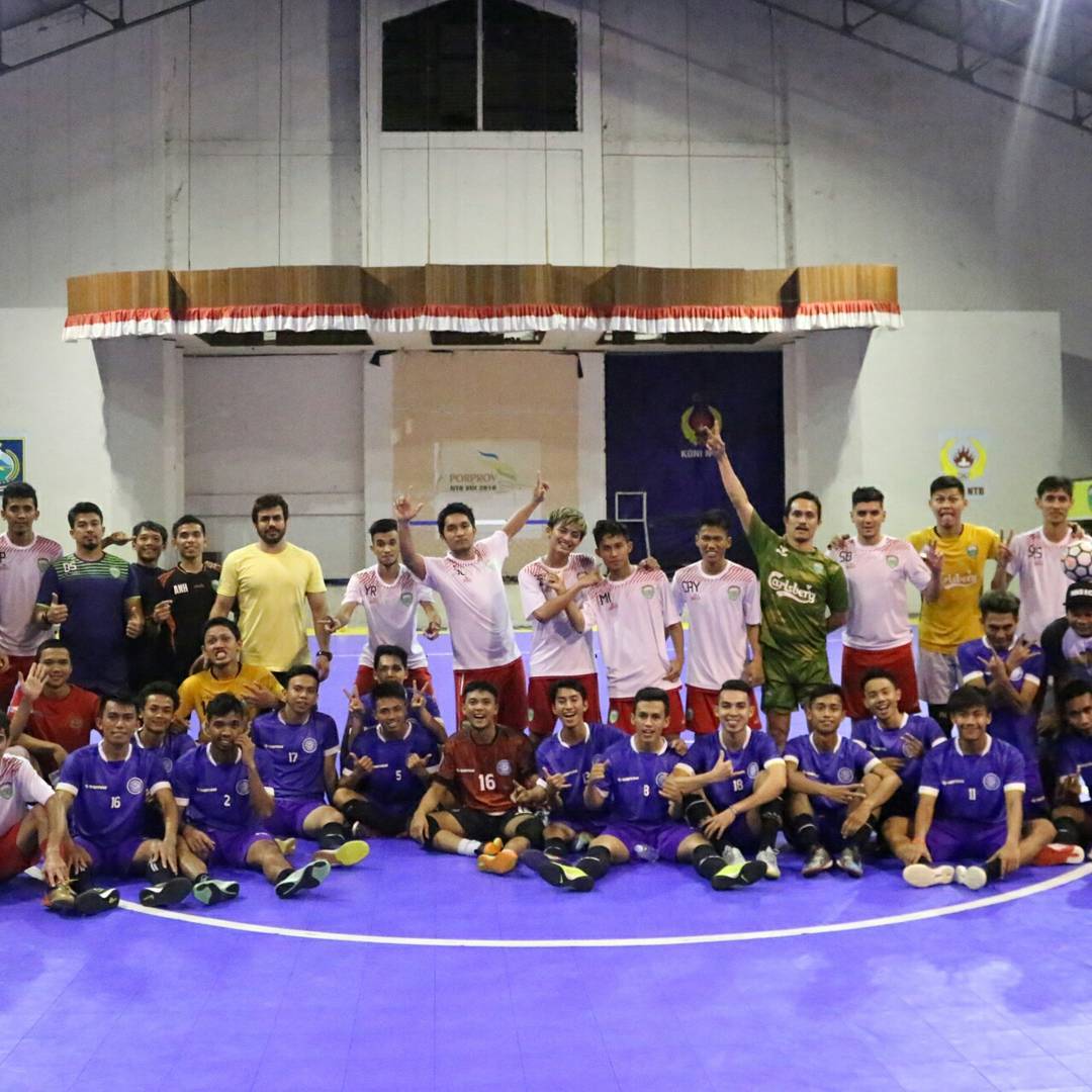 vamosfcmataram's tweet photo. Fulltimeee, selesai sudah Friendly Match Vamos x Mataram FC.
#VamosMataram #MataramFC https://t.co/UQMMjpAiNp
