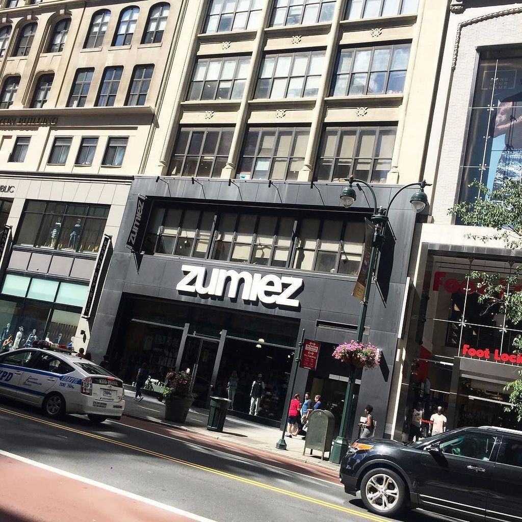 YeahBunnyStore's tweet photo. Hello! @yeah_bunny now available at @zumiez ! 🍾💓🏆🤸🏼♀️
#yeahbunny #zumiez #yeahbunnysocks #yeahbunnytrip #amazings… https://t.co/rNjaziBxJg https://t.co/FB5eKV2hyS