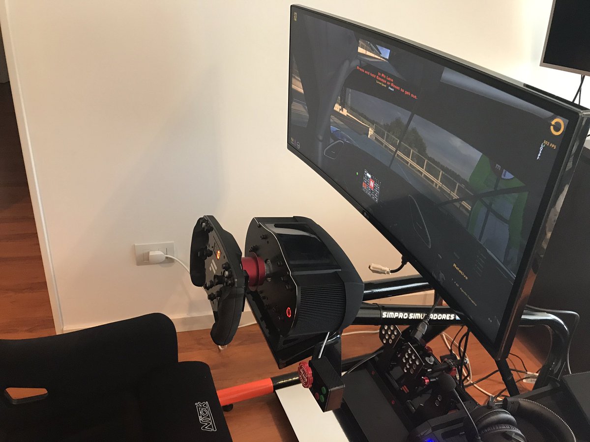 AgustinCanapino's tweet image. Mi simulador con nueva pantalla curva!

😍