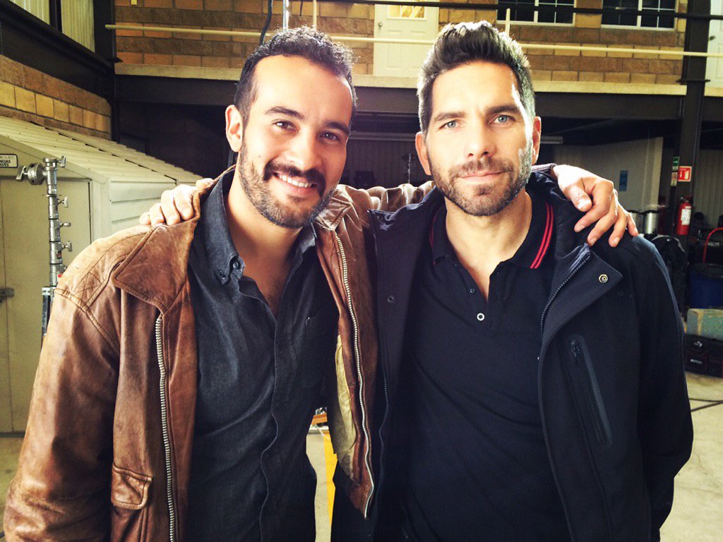 AdrianGhar's tweet photo. En el Set de #lapiloto con el compa @arapmx #johnlucio #baquero 
#memories #fierrocompa
@lapilotoof @lapilotooficial https://t.co/jmiGH5KU9t