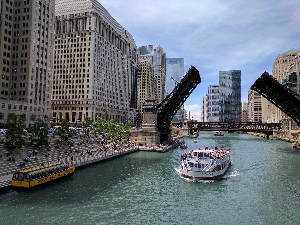 raising the bridges never gets old.