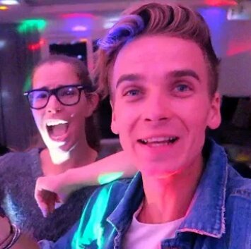omg_suggs's tweet photo. I absolutely love you two filming together. Britt is AMAZING and I guess u are too.. kinda.. ish. @Joe_Sugg https://t.co/pCYkDbOpVU