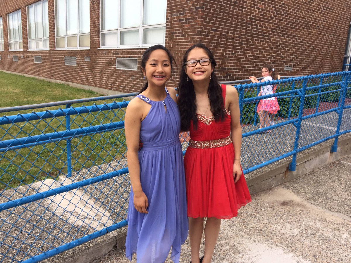Marshall8A's tweet photo. More scenes from last night's Grad #wearemarshallms https://t.co/cG7gs4XRRT