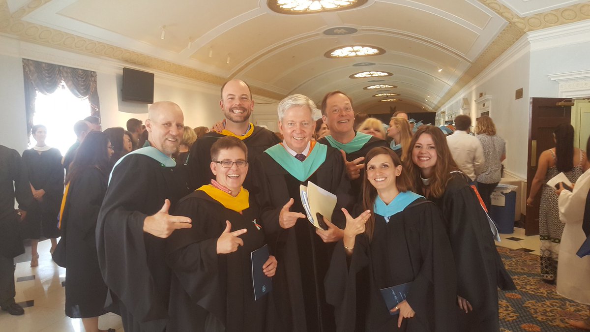 schuetzphysics's tweet photo. Ray diagram for graduation. @PhysicsYHS @DrPasiYHS https://t.co/mPL57MEWZB