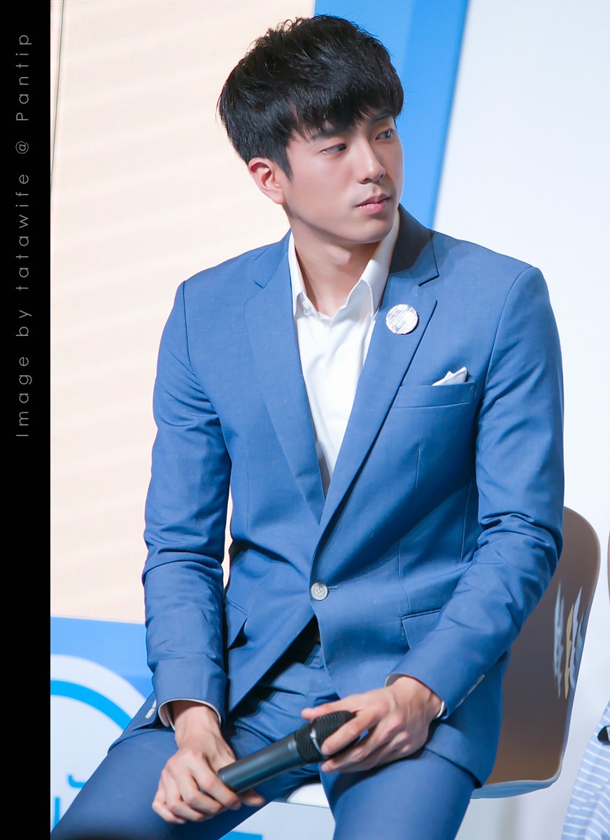KarlTatawife's tweet photo. นนกุล #Nonkul La Roche - Posay #FreefromAcne [21/6/2017] รูปหมดละจ้า ^^ https://t.co/k378CaVatF