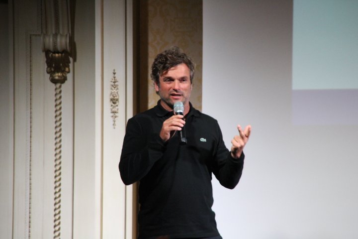 JDNEvents's tweet photo. Marc Thiercelin, navigateur et chef d'entreprise, partage ses expériences en mer avec les #CDO ! #NuitCDO https://t.co/NNt0gktkNi