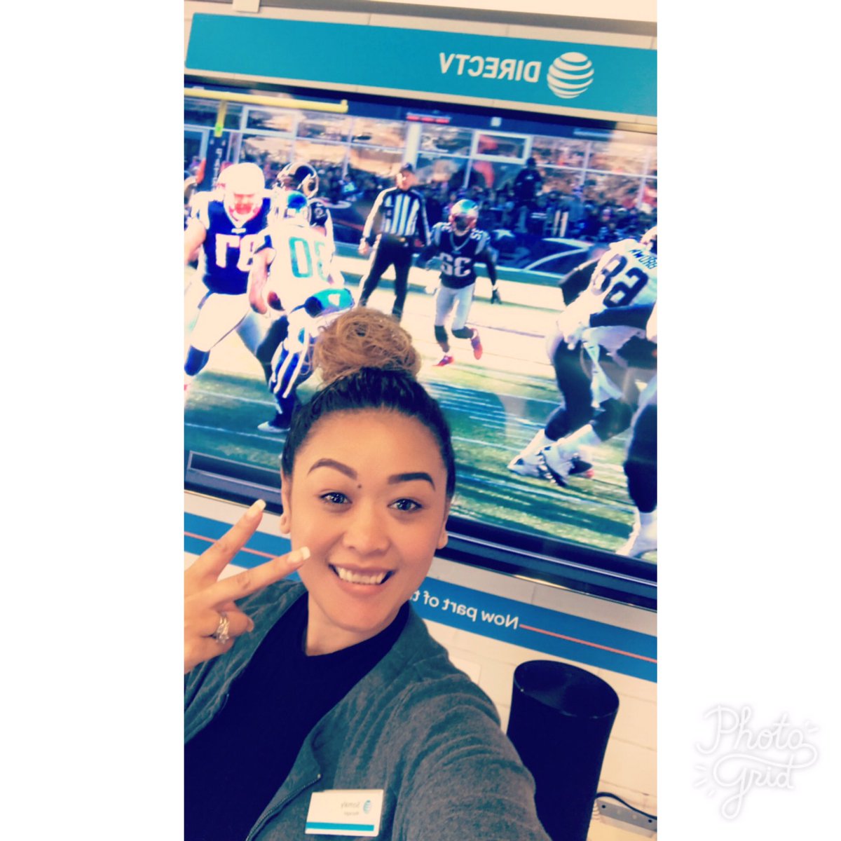teamattBHP's tweet photo. Did you know #DIRECTV offers entertainment for Business? Somaly does! #TwoStreak #NERegionSelfie #ourNE @pnixnix @JannaDucich @jackmoan https://t.co/8goqLXiFEx
