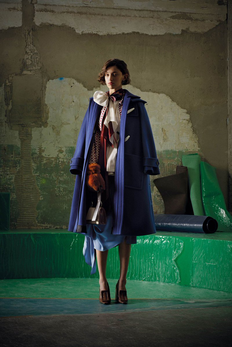 EINC_blog's tweet photo. .@marniofficial Pre-Fall 2017. https://t.co/GXWywIhNiD https://t.co/jY4g0SDy3g