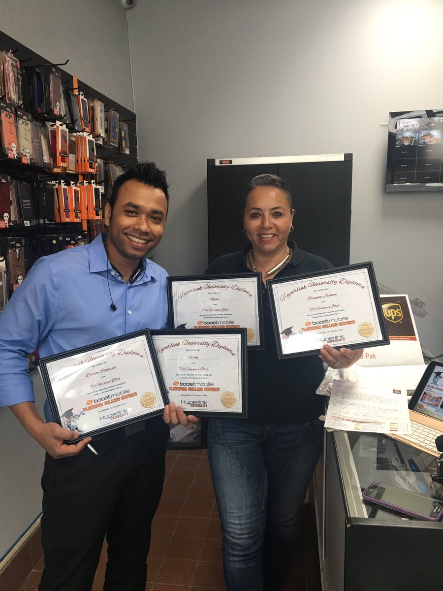 BArias1983's tweet photo. Trainings and #Hyper recognition πͺπΌ #50Unlimited #BoostMobile #teamwork #HyperDoor #TeamCernadasNYC #Sprint4NY https://t.co/DFSMS5jd8H