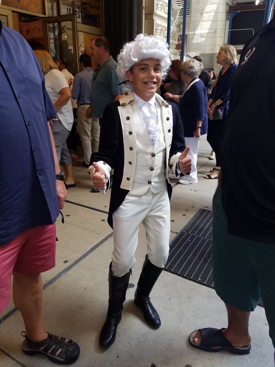 In Chicago! C'mon, <a href="/Karenolivo/">K O (they/them)</a>...PLEASE, please meet our Ben!!! <a href="/HamiltonMusical/">Hamilton</a>