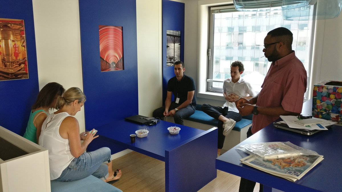 Mariane_Cvn's tweet photo. QR code &amp; quizz sur le #numerique pour une journée #collaborative. Accompagner au quotidien nos collaborateurs, c'est ça les #étableurs ! https://t.co/sKonuOgcdS