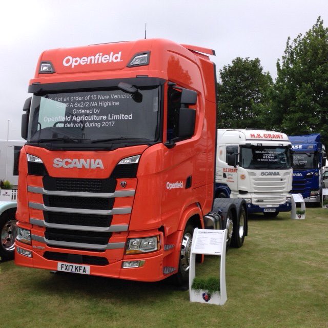 TIRitaly's tweet photo. #NextGenScania. 🔝💪🏻🇸🇪wonderful!! Buona serata @ILRER730FANPAGE @fratelliDevoti @lil_al_f @lew_hunter @BaldiFanpage https://t.co/Ts0KrJTKQP