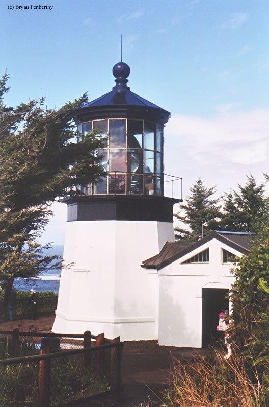 USLighthouses's tweet photo. In Jan 2010, two men fired numerous rounds into the Cape #Meares #Lighthouse, damaging the lantern and #Fresnel lens
https://t.co/2dMJ7srb51 https://t.co/NyMrqXtSgl