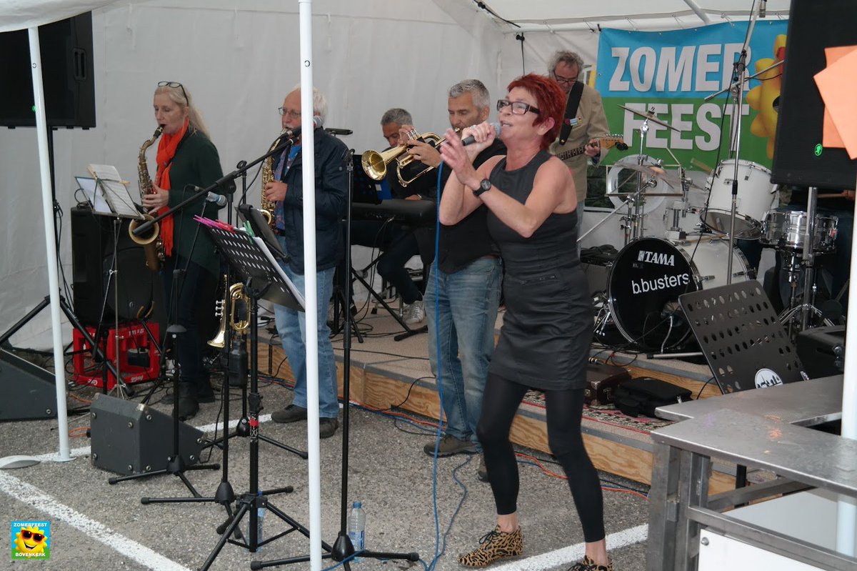 Bovenkerk_Feest's tweet image. Heerlijke zomeravondmuziek in het park. Het Urbanuspark in Bovenkerk welteverstaan. Kom ook. 15 juli. #Amstelveen