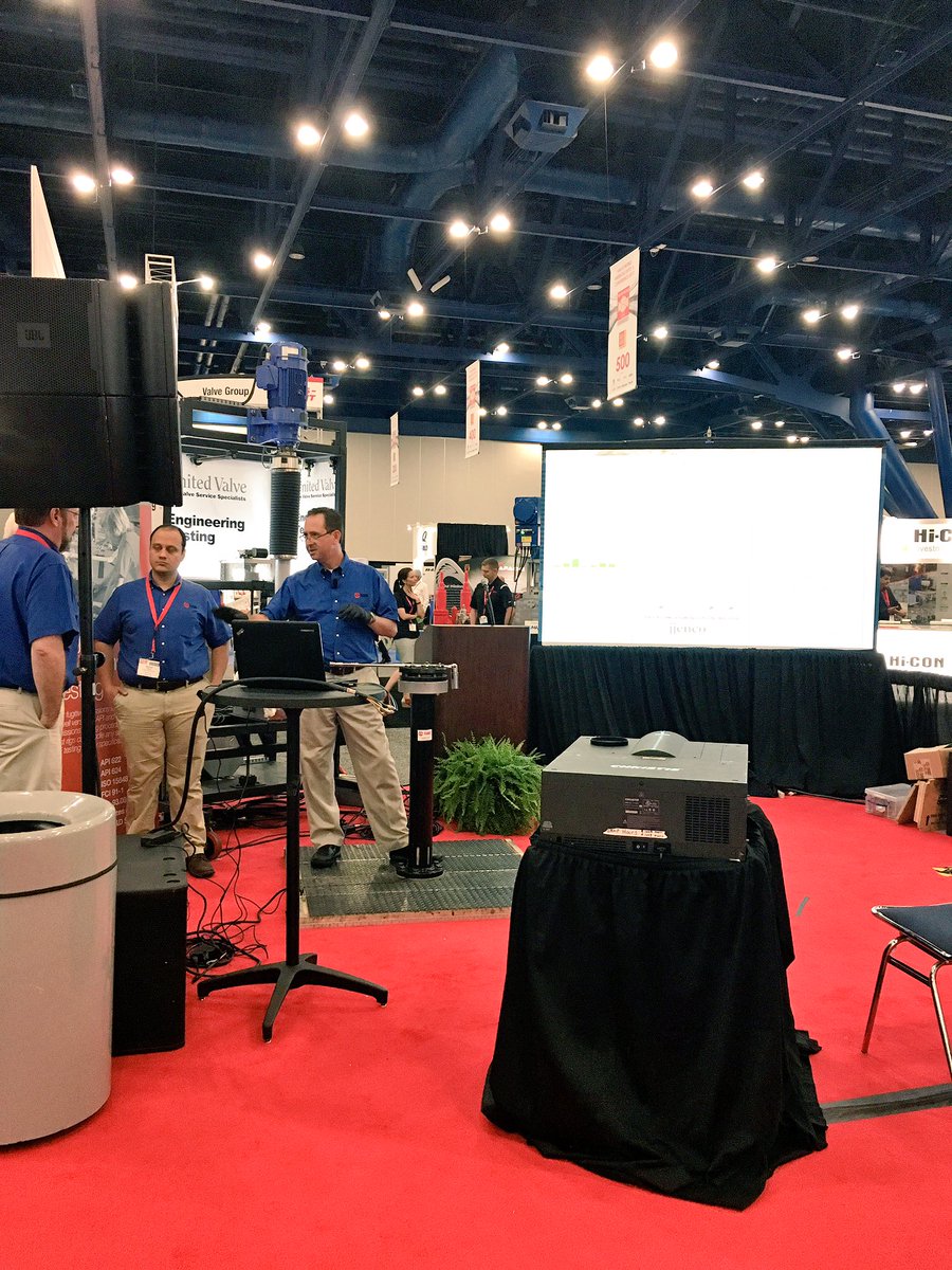 TeaditNA's tweet photo. Joel Baulch #teadit is about to start his flange assembly demonstration unit presentation! Don't miss it!#VWAM2017 #valve #emissions https://t.co/GXwBZWVOZ0