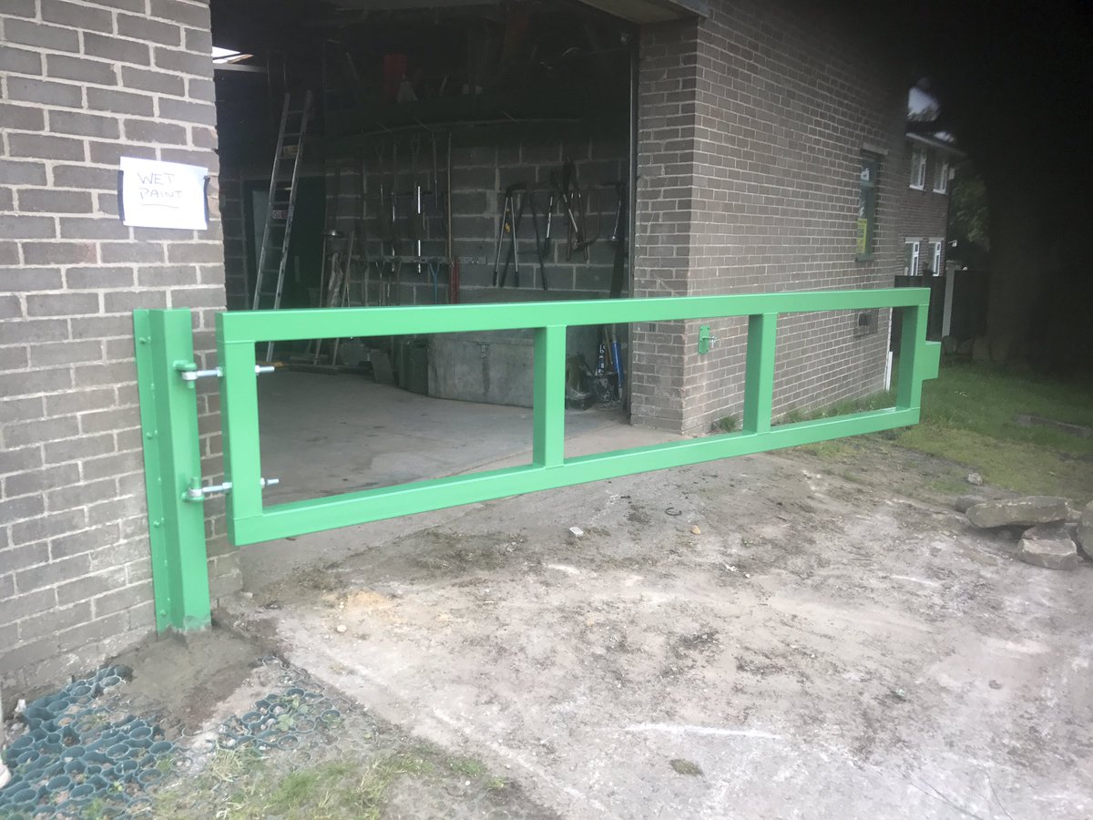 pjprojectsfabs's tweet photo. Security gate supplied and fitted after a recent break in ram raid.
#fabrication #SheffieldsFinest https://t.co/H3FsaF4IlV