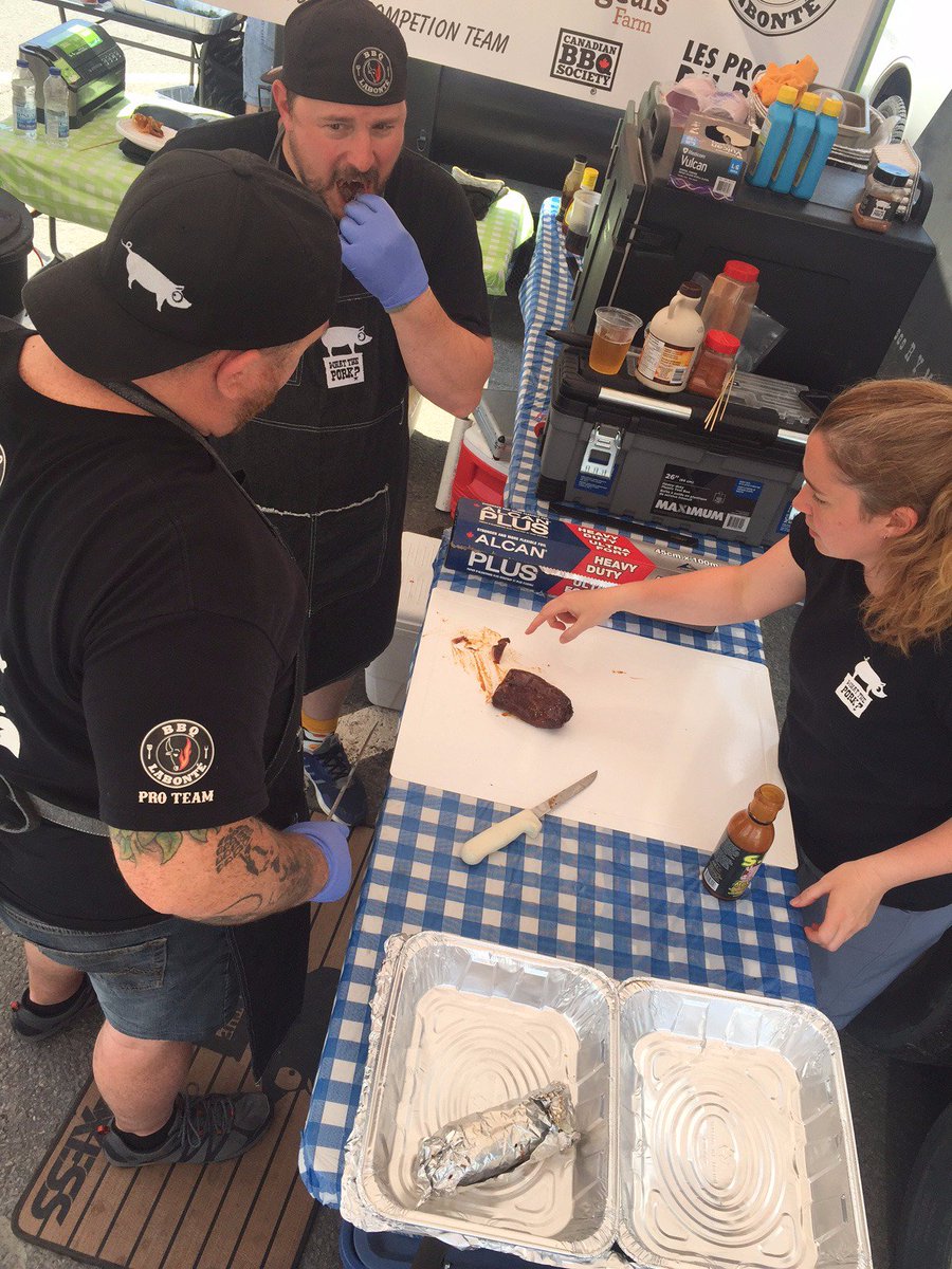 GroupeAxess's tweet photo. Notre équipe était présente au concours Wolf BBQ fest de Richmond. Nous étions sur place pour encourager l’équipe de What the Pork? #BBQ https://t.co/MWOGDQdJa3