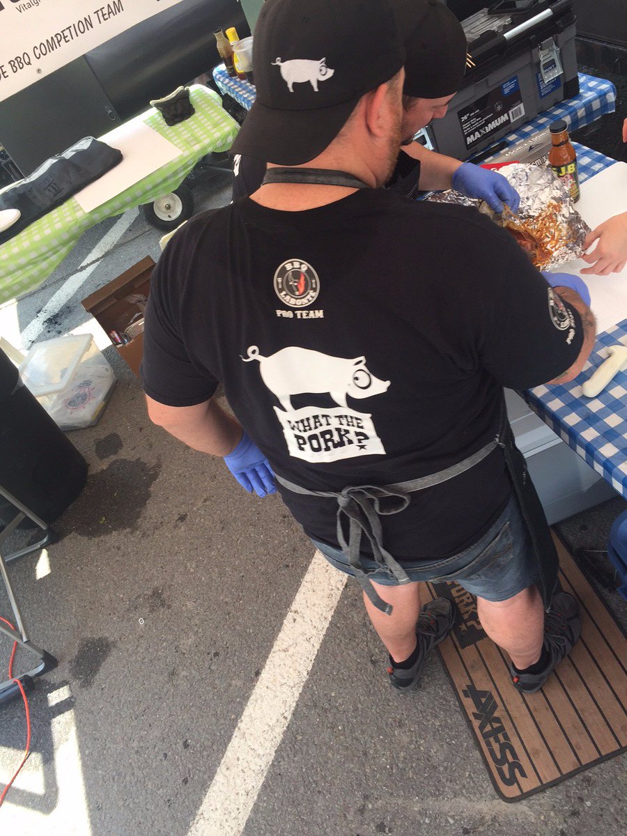 GroupeAxess's tweet photo. Notre équipe était présente au concours Wolf BBQ fest de Richmond. Nous étions sur place pour encourager l’équipe de What the Pork? #BBQ https://t.co/MWOGDQdJa3