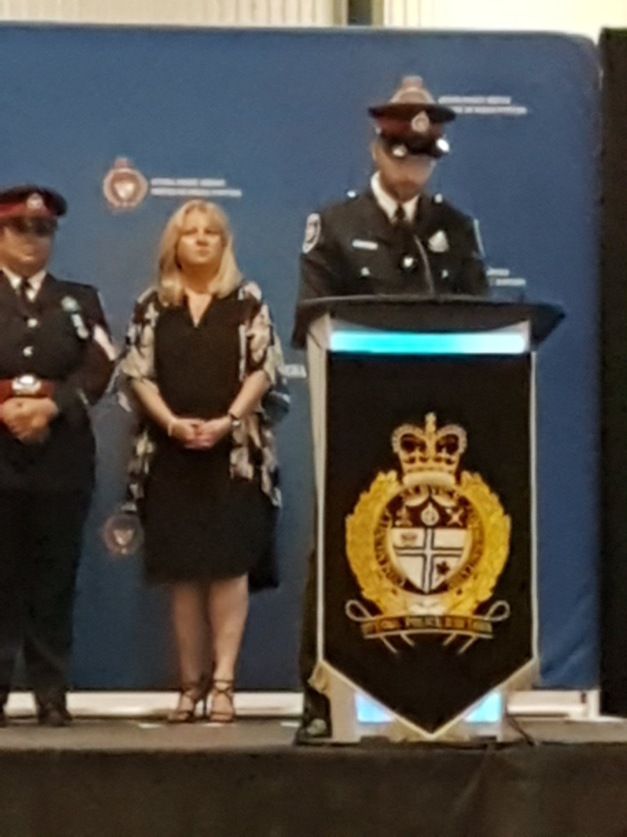 JillMSkinner's tweet photo. Valedictorian for @ottawapolice newest officers #ExperiencedOfficers #Thankful #BadgeCeremony https://t.co/uAjr2XGh2f